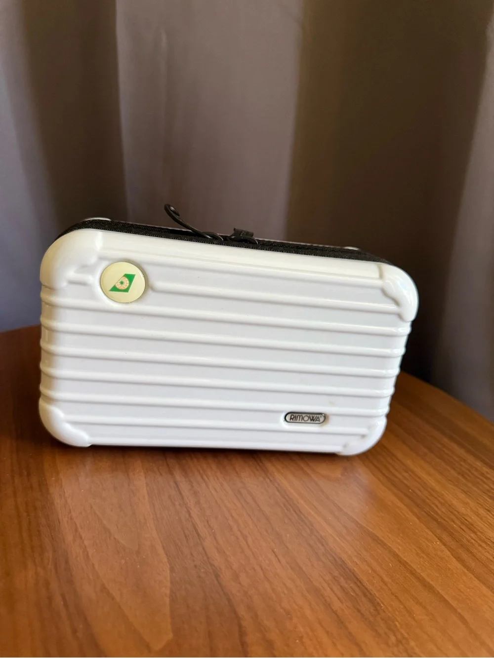 RIMOWA White Hard-Shell Accessory Case with Zip